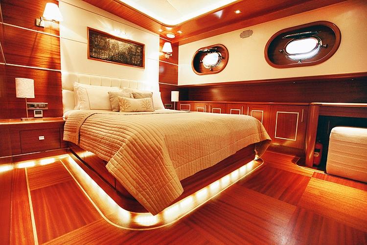 Master Cabin in Crewed Yacht Charter - High Point Yachting