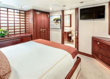 5697brochure8