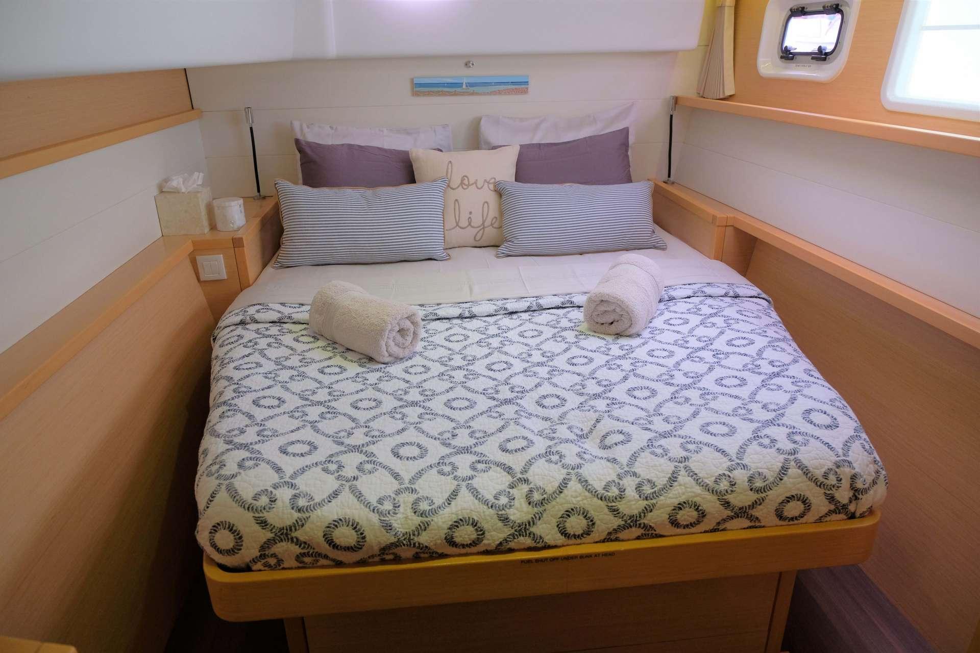 Catamaran Gipsy Princess - cabin