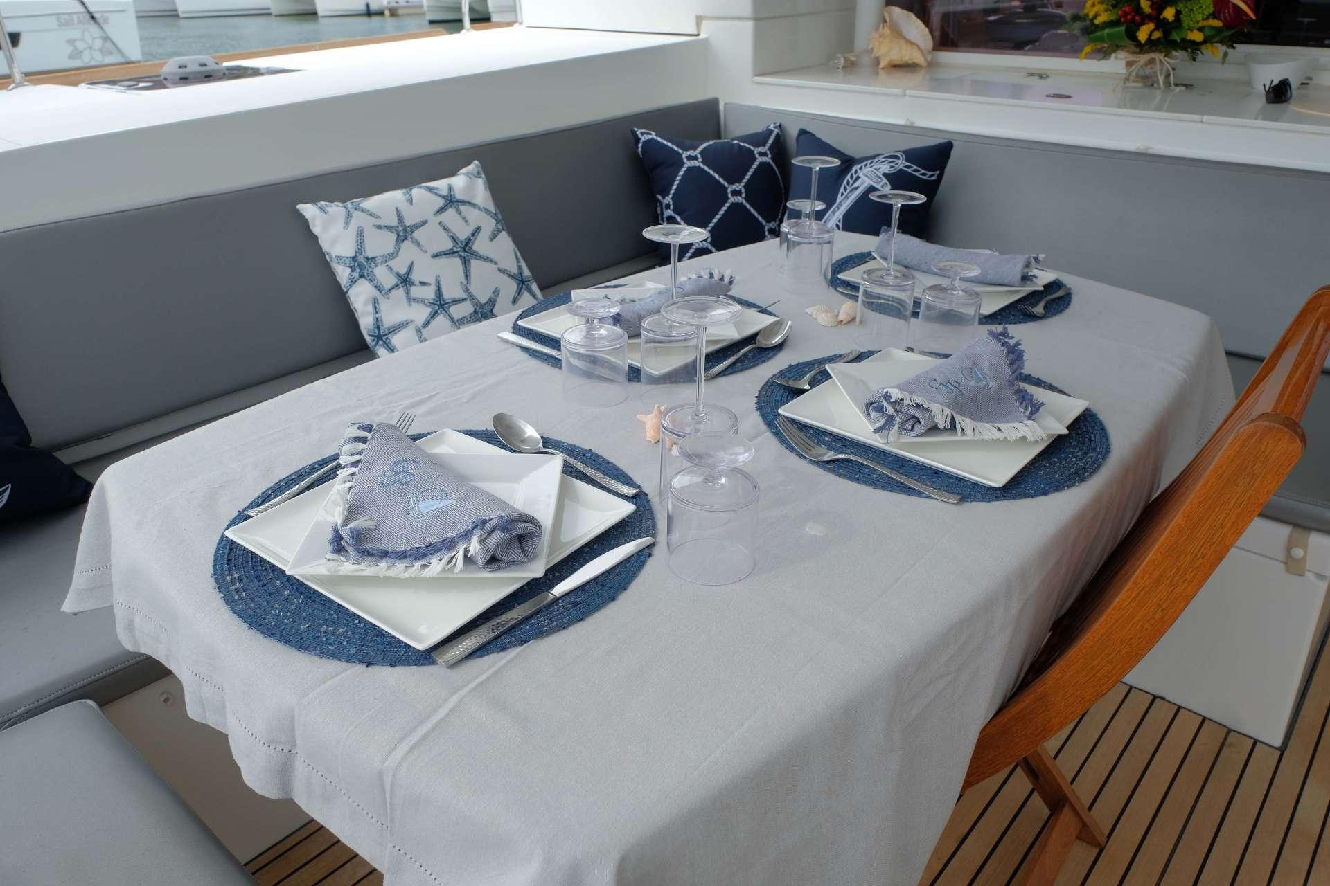Catamaran Gipsy Princess - dining