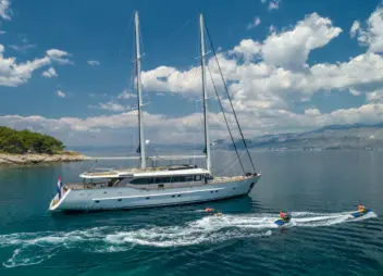 High Point Yachting - Navilux02_Navi_air