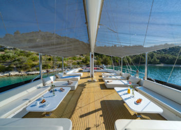 High Point Yachting - Navilux15_Navi_ext