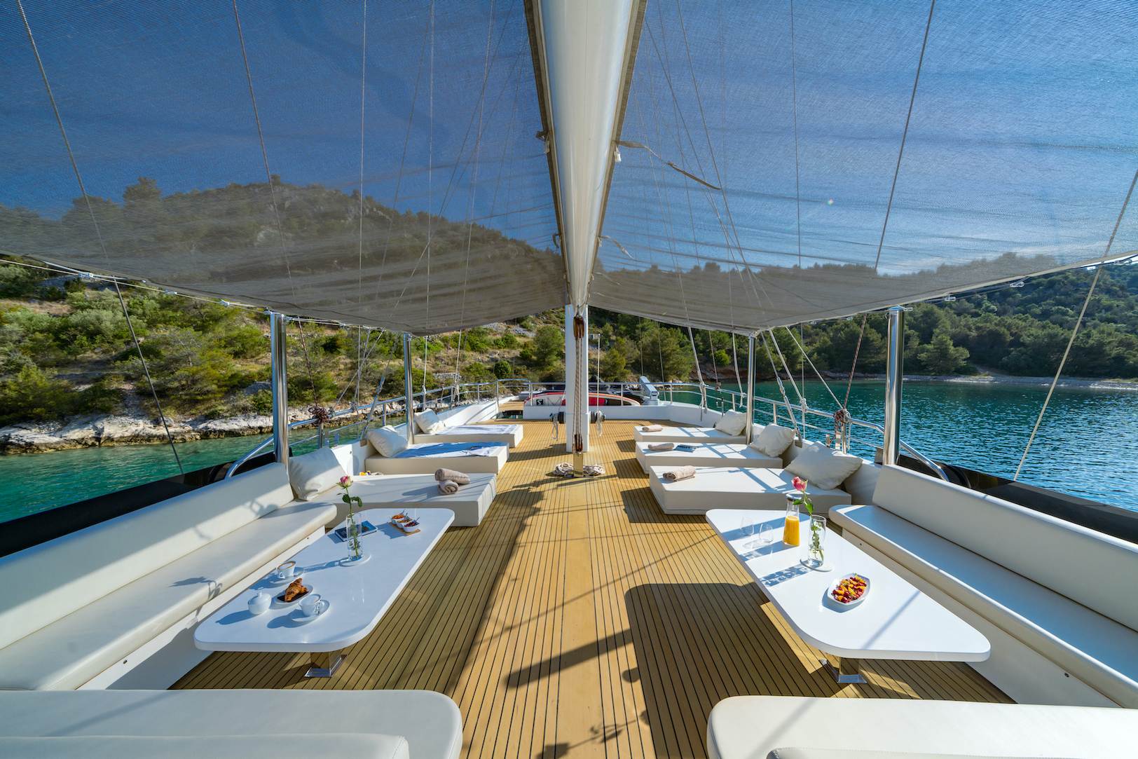 High Point Yachting - Navilux15_Navi_ext
