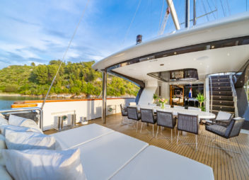 High Point Yachting - Navilux16_Navi_ext