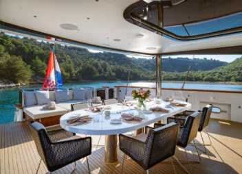 High Point Yachting - Navilux19_Navi_ext