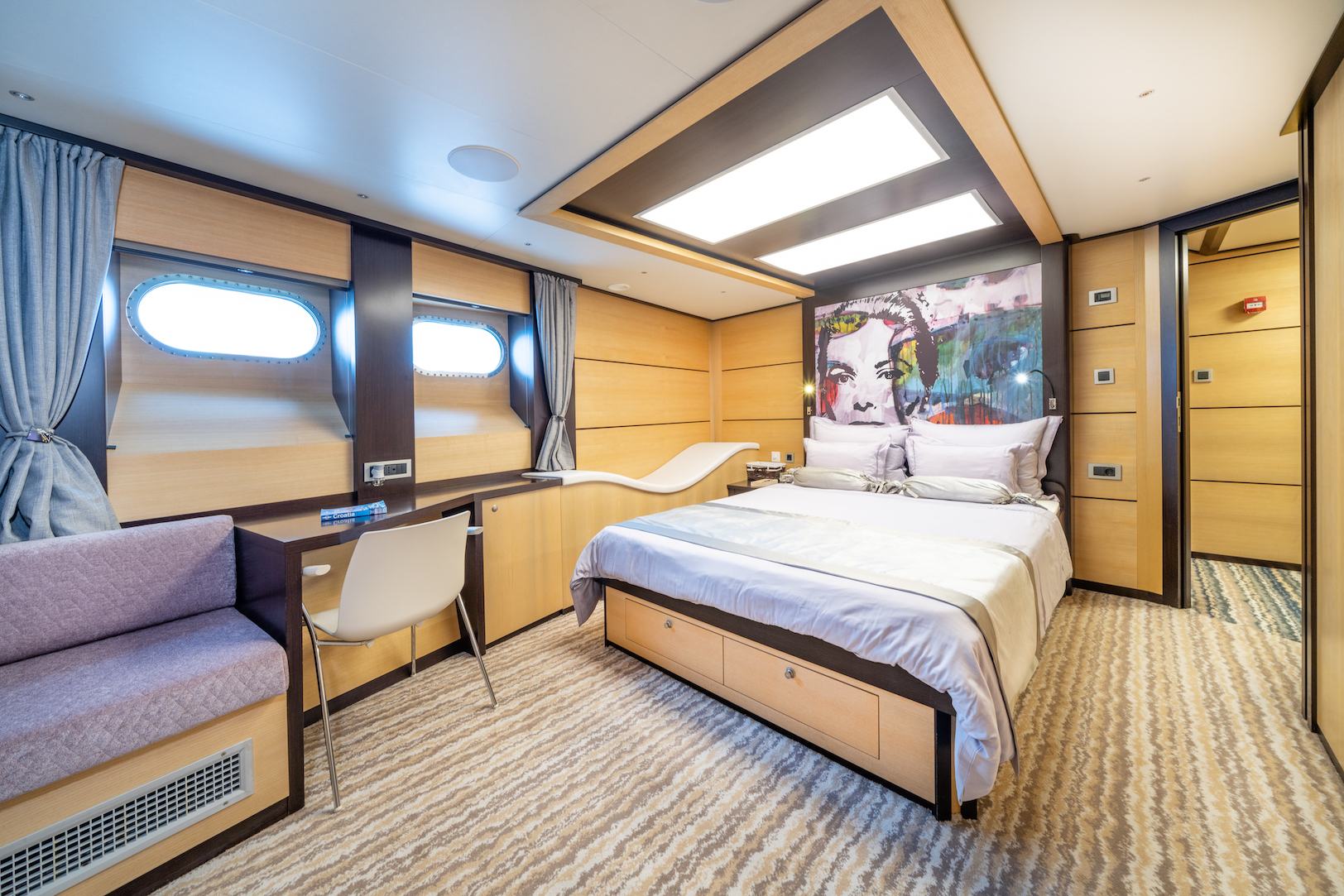 High Point Yachting - Navilux37_Navi_master_B_Grace