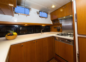 High Point Yachting - Serenity 7013_Galley-1