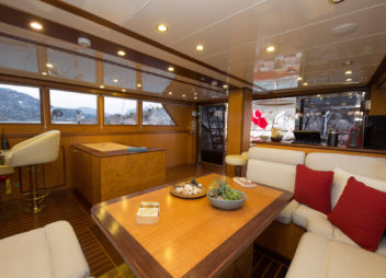 High Point Yachting - Serenity 8611_Salon-2