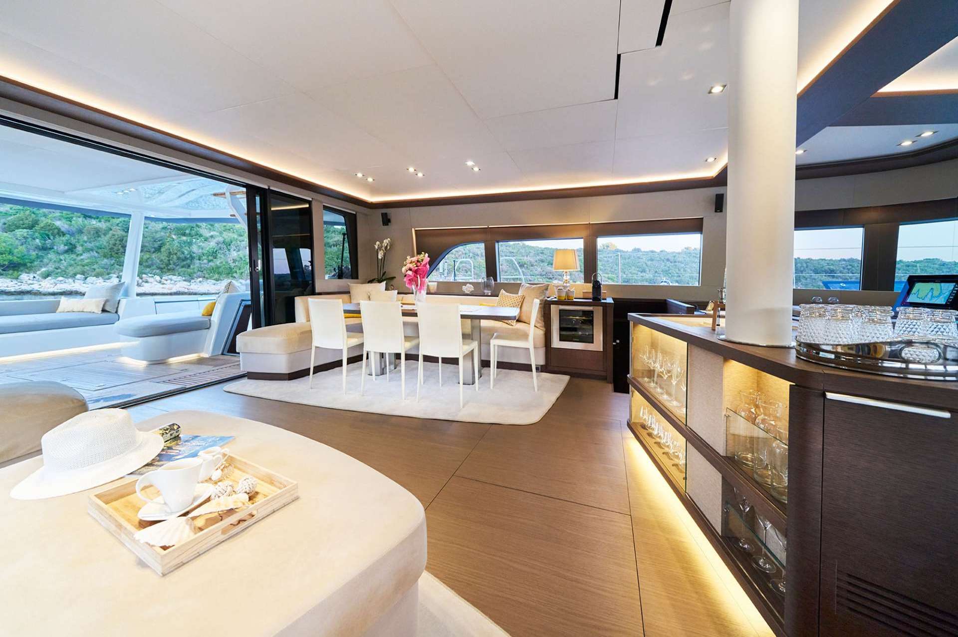 Adriatic Dragon yacht charter dining