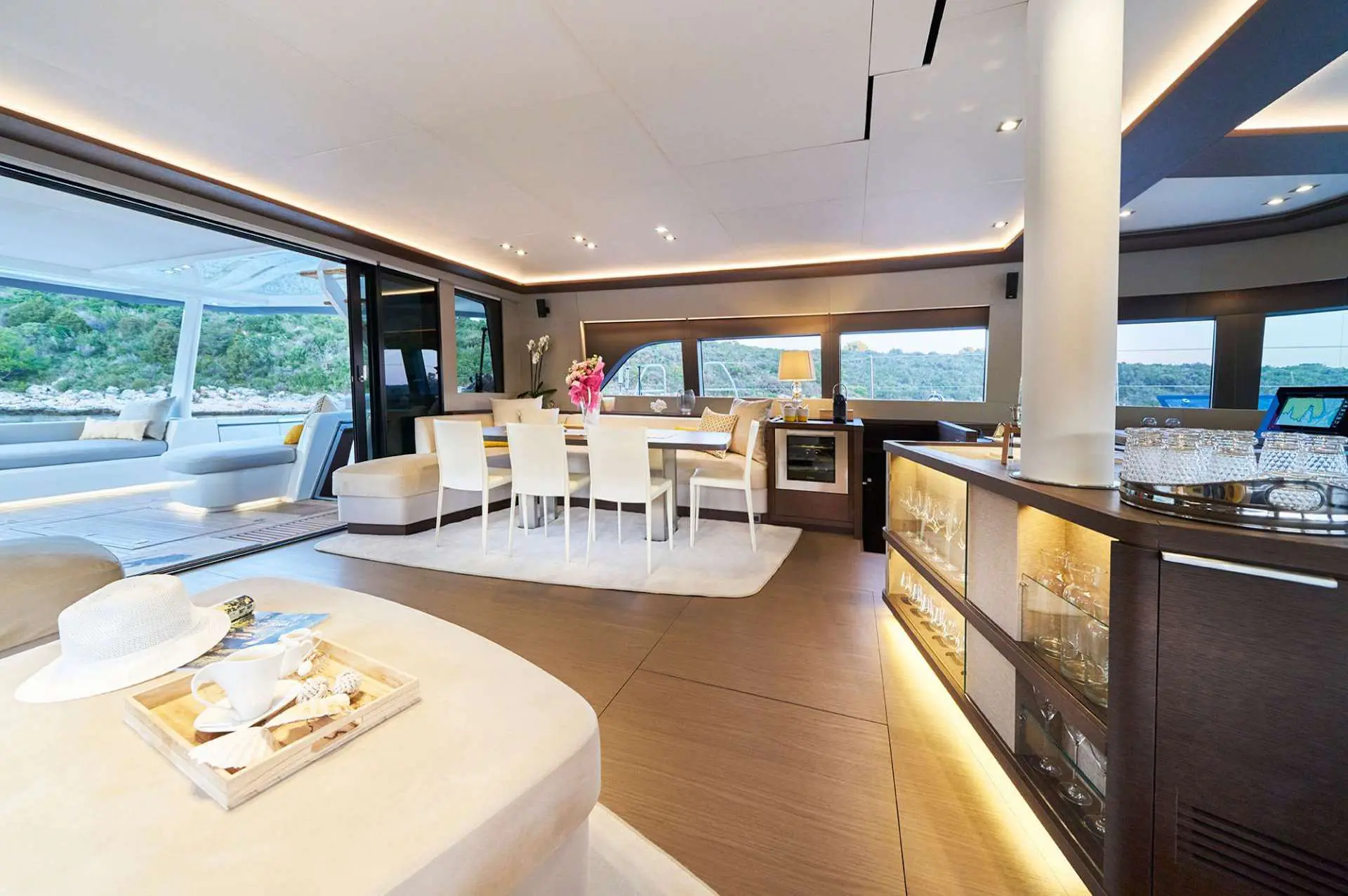 Adriatic Dragon yacht charter dining