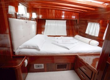 Adriatic yacht charter Malena cabin