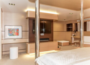 Aiaxaia sailing yacht Master cabin