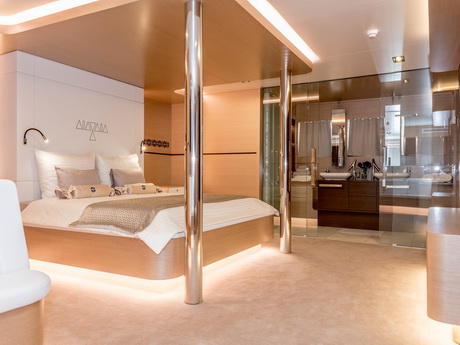 Aiaxaia yacht Master cabin