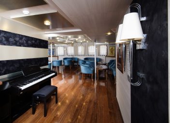 Casablanca gulet charter piano