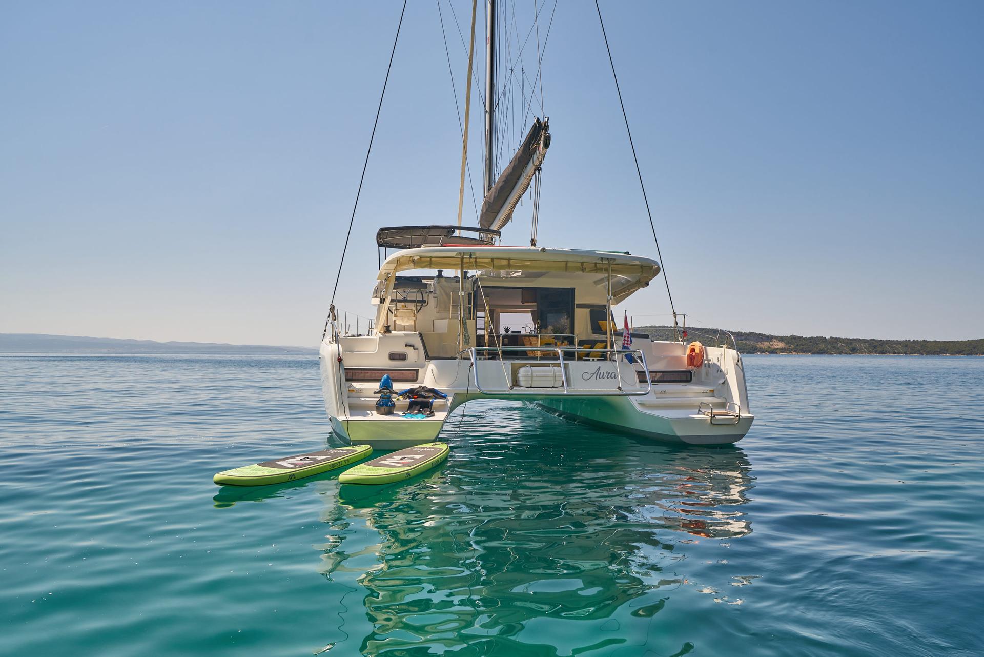 Catamaran Aura water toys