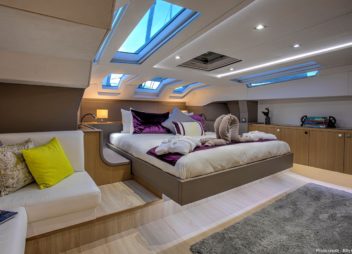 Catamaran NAMASTE Master cabin