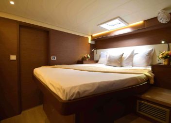 catamaran yacht charter Flo double cabin