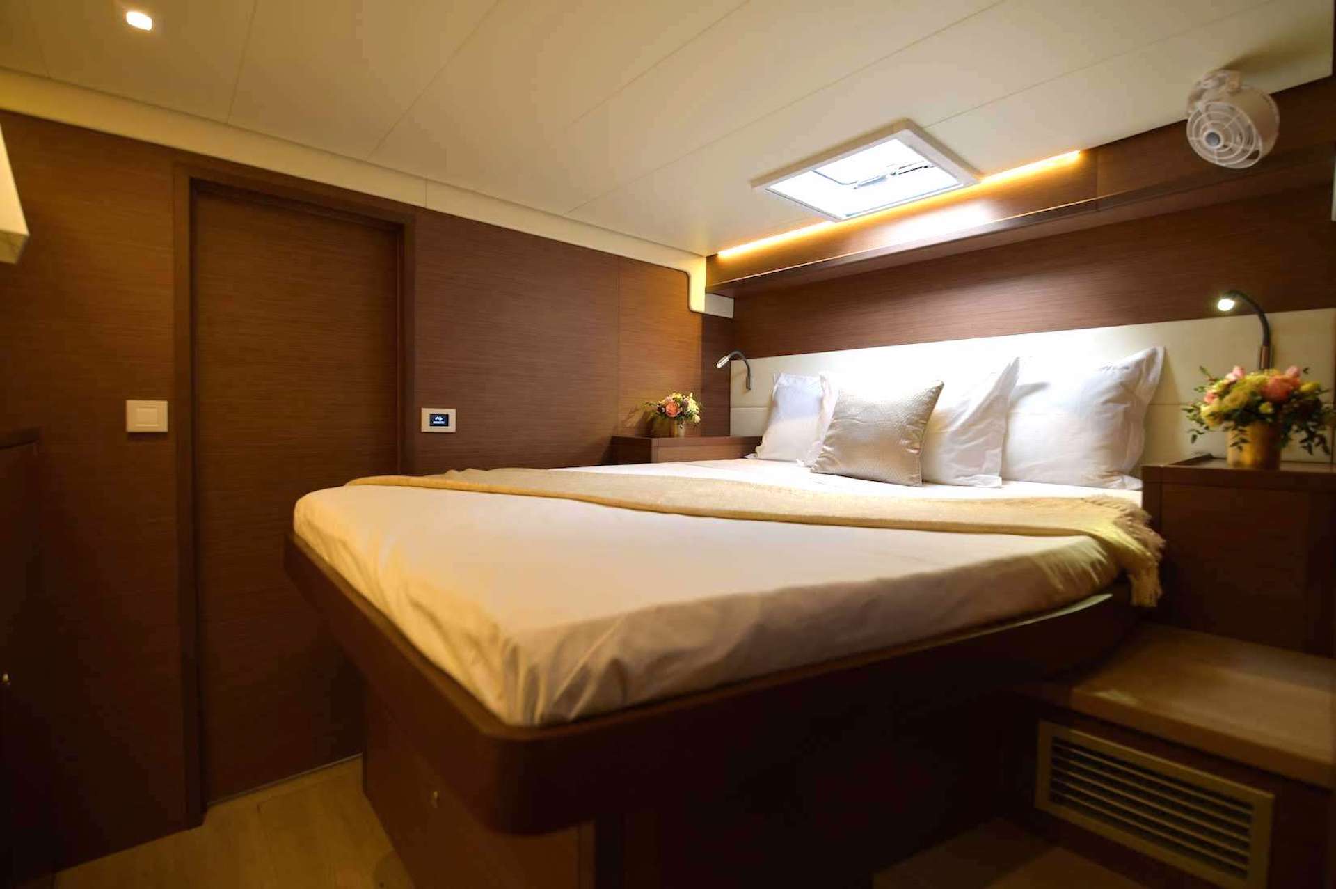 catamaran yacht charter Flo double cabin