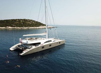 catamaran yacht charter Ipharra