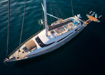 Crewed Sailing Yacht charter Gulet San LiMi