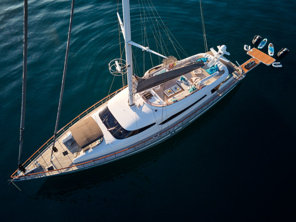 Crewed Sailing Yacht charter Gulet San LiMi