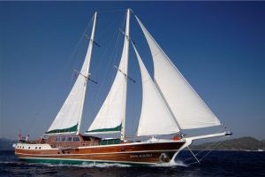 Crewed Yacht charter Gulet Ecce Navigo