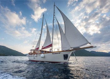 Crewed Yacht charter Gulet Morning Star