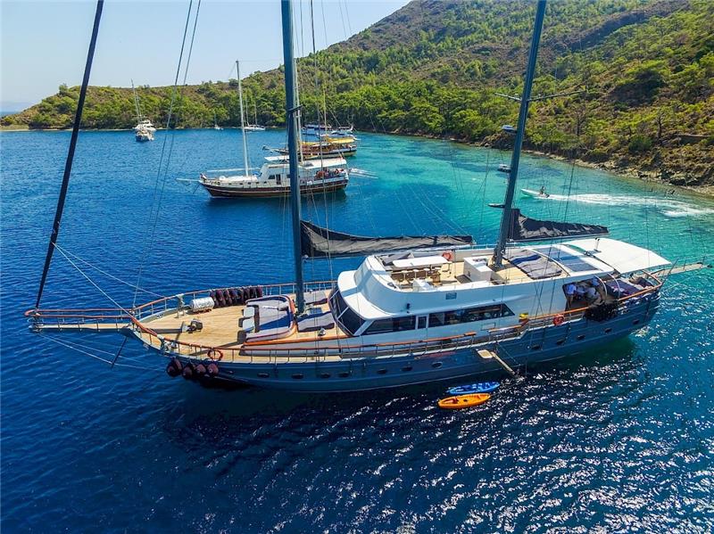 Crewed Yacht charter Gulet Virtuoso