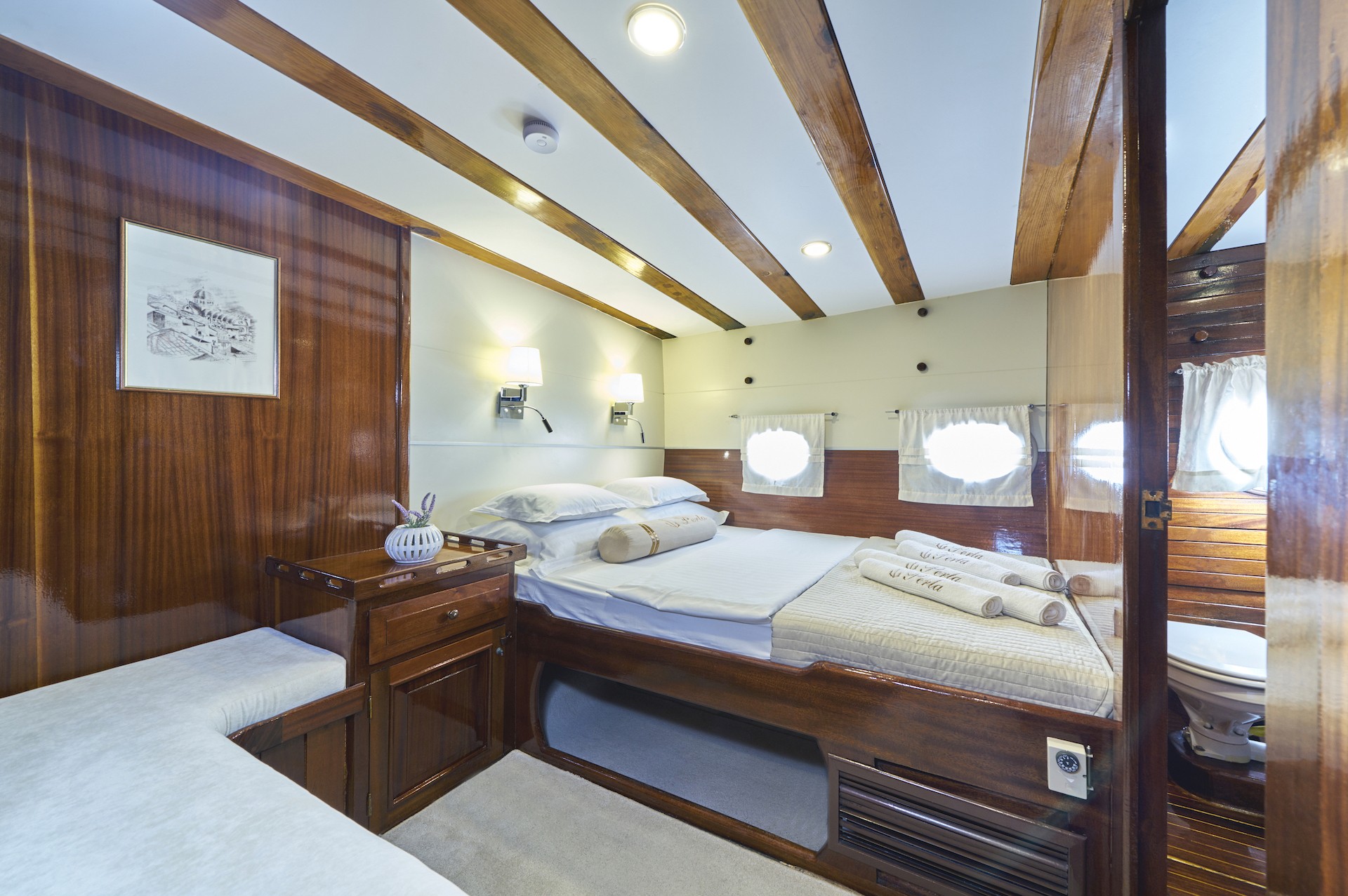 Croatia yacht charter Perla cabin