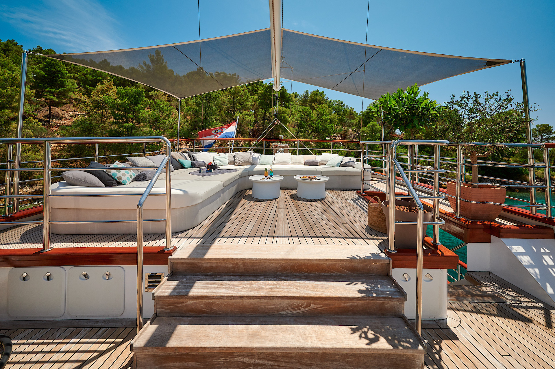 Croatian luxury yacht charter Corsario sundeck