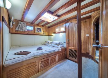 Croatian yacht charter Libra cabin