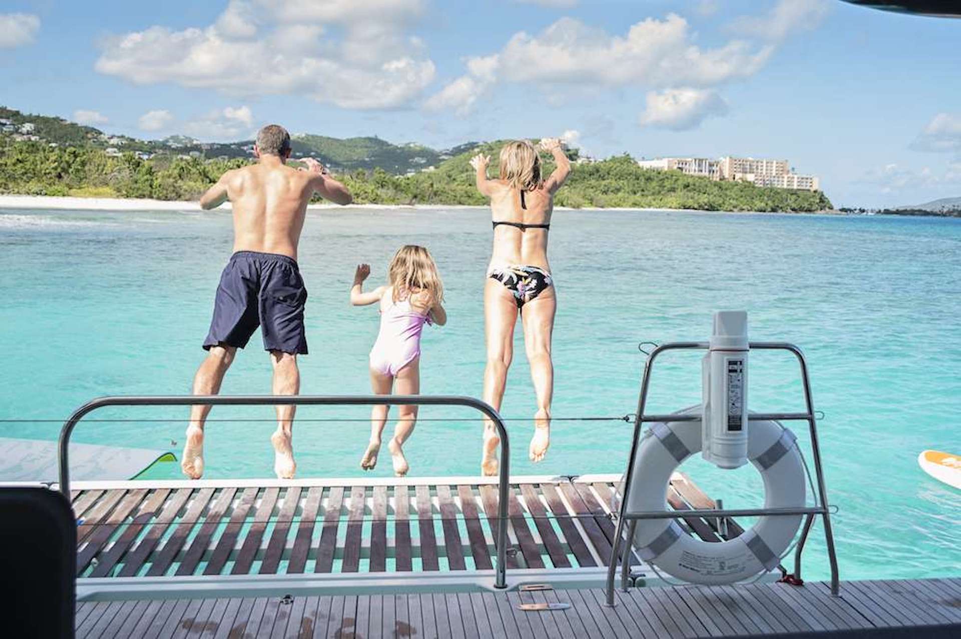family yacht charter Island Hoppin