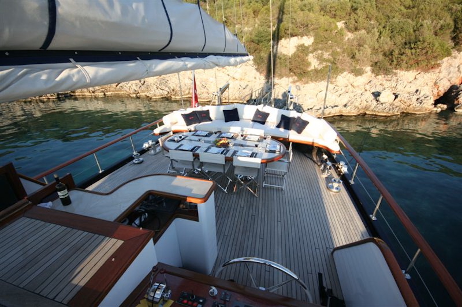 gulet yacht charter Didi dining