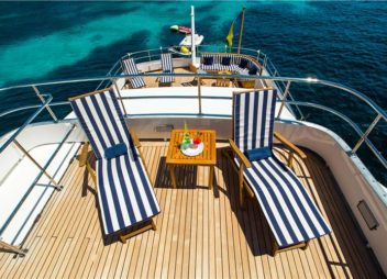 Lounging area yacht Star of the Sea