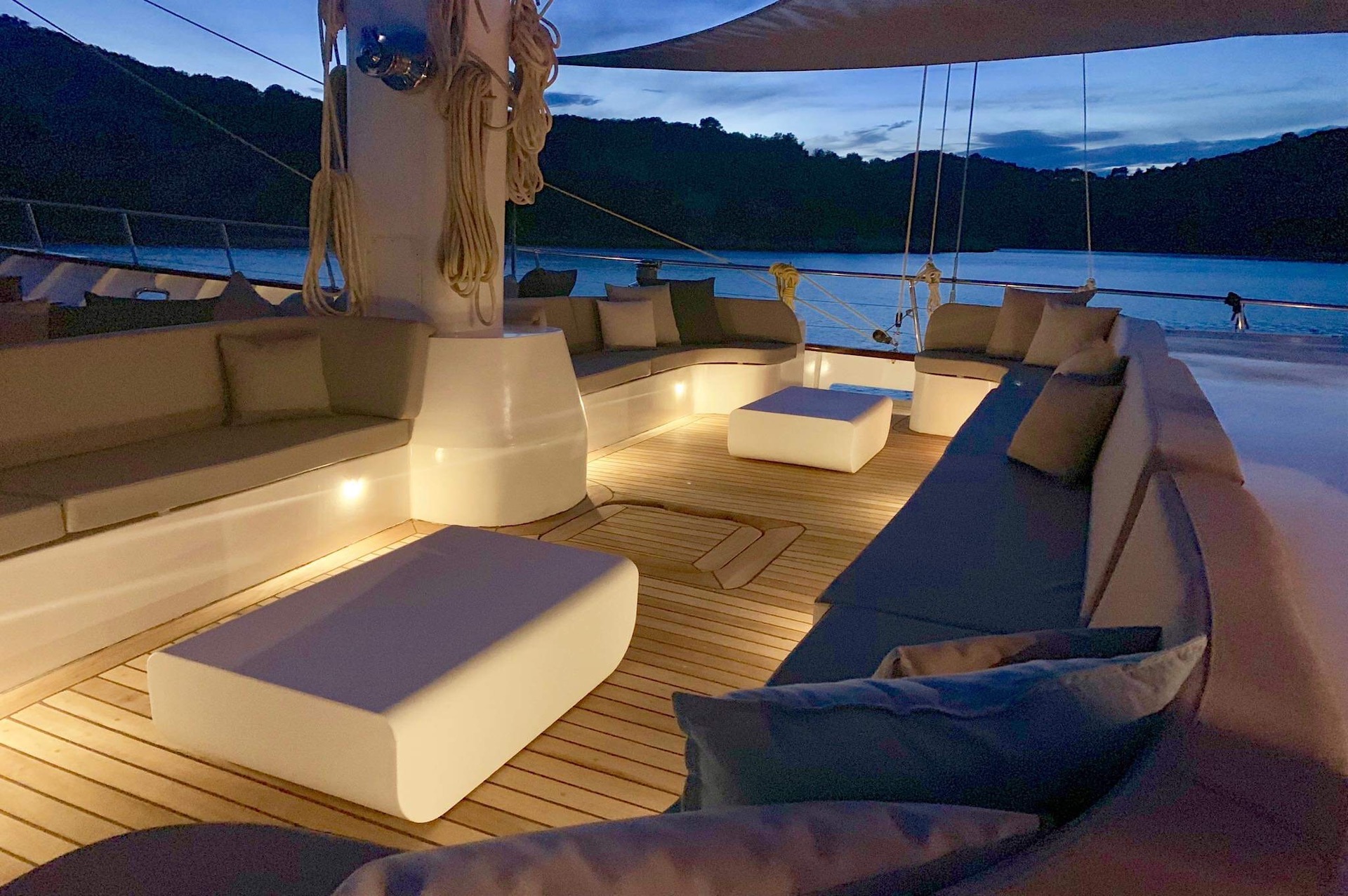 luxury sailing yacht charter Lady Gita
