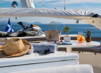 luxury yacht charter Amor