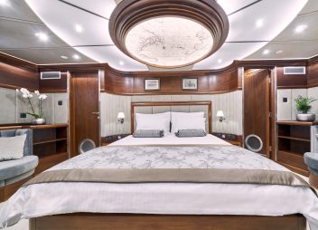 luxury yacht charter cabin Lady Gita