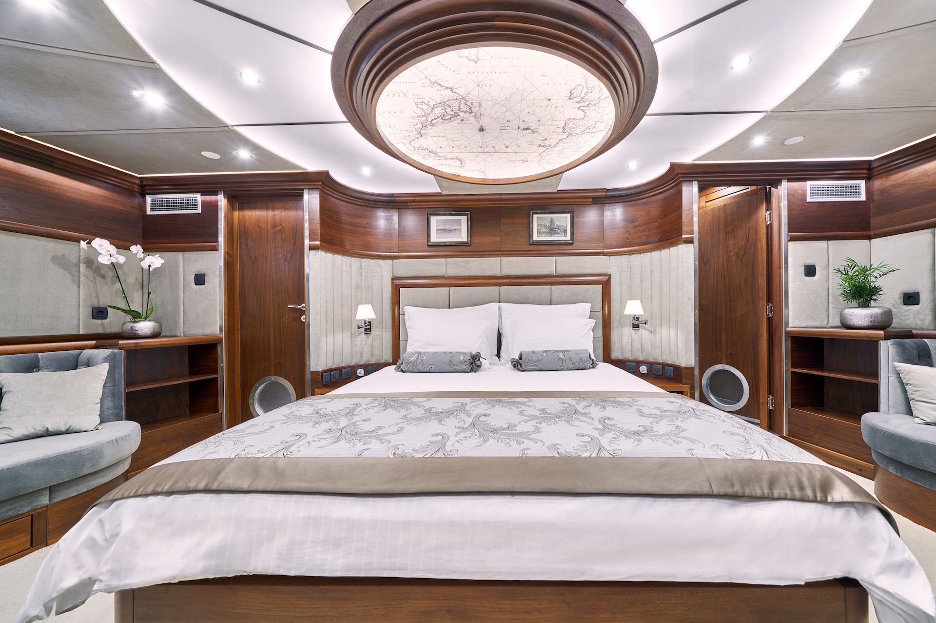 luxury yacht charter cabin Lady Gita
