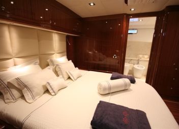 luxury yacht charter Didi cabin