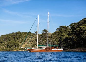 Luxury yacht charter gulet Ecce Navigo