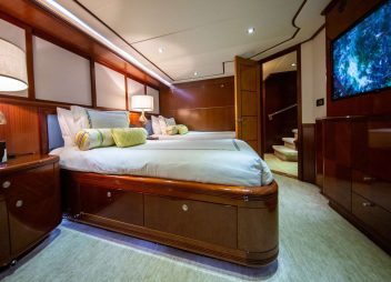 luxury yacht charter Just Enough cabin