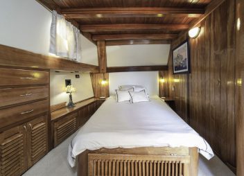 luxury yacht charter Libra cabin