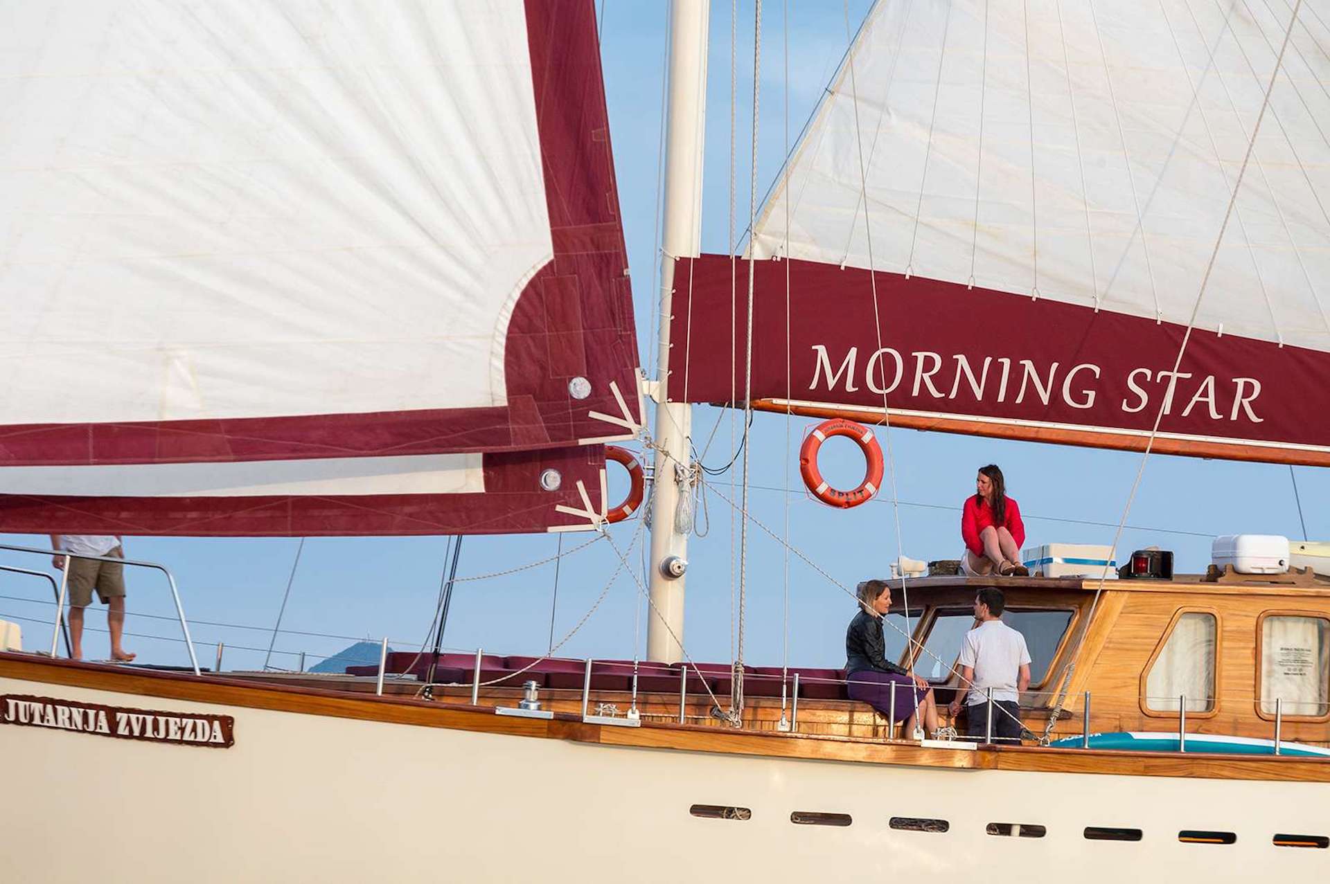 luxury yacht charter Morning Star sailing