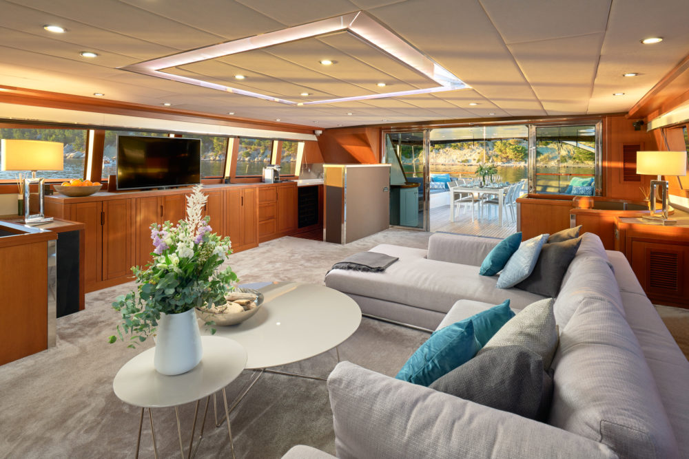 Luxury Yacht San Limi salon