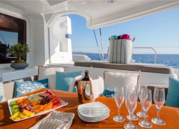 luxury_charter_catamaran_lucky_clover_aft_deck_detail