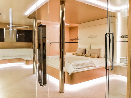 Master cabin sailing yacht Aiaxaia