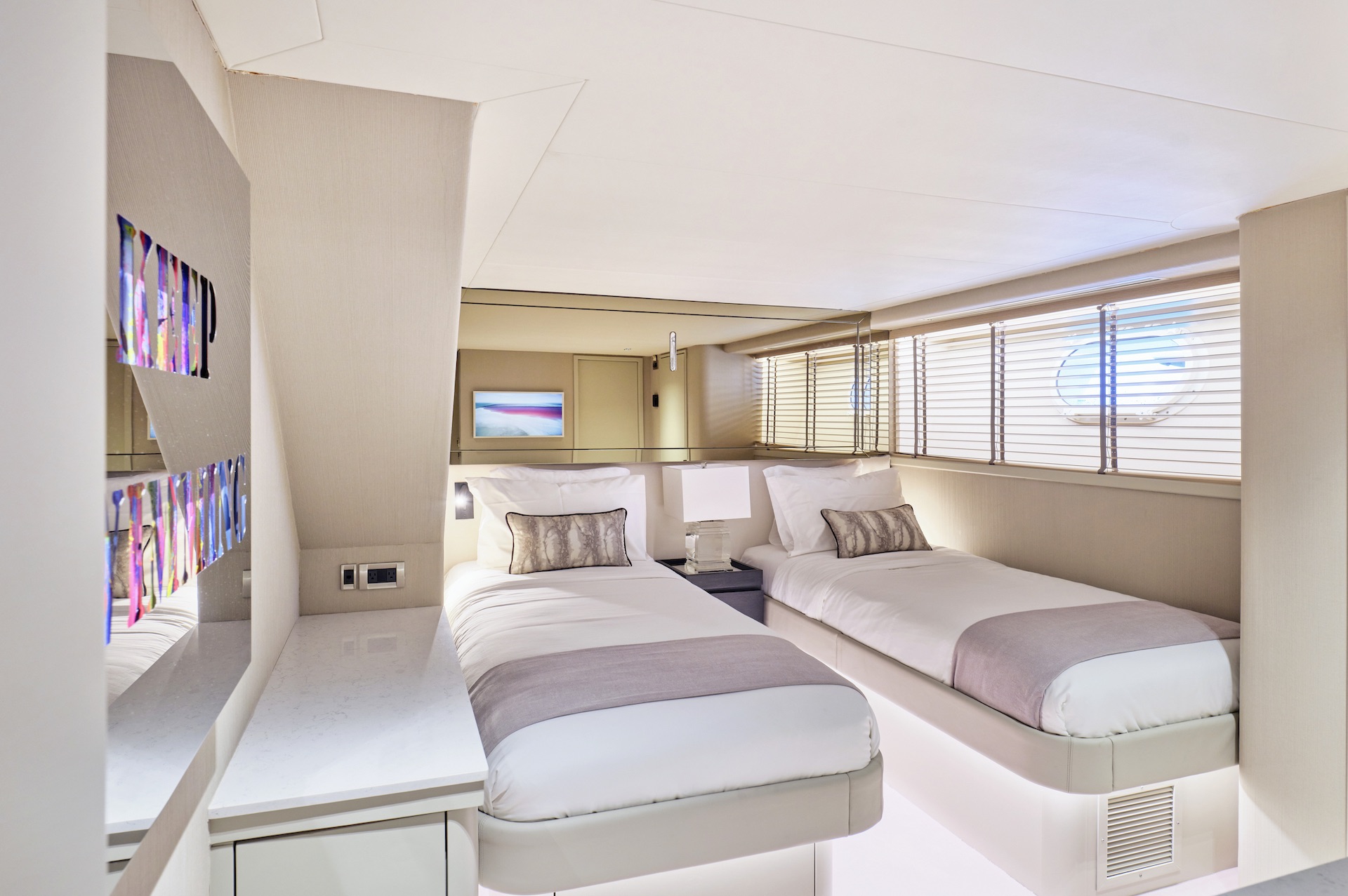 motor yacht charter Endless Summer twin cabin