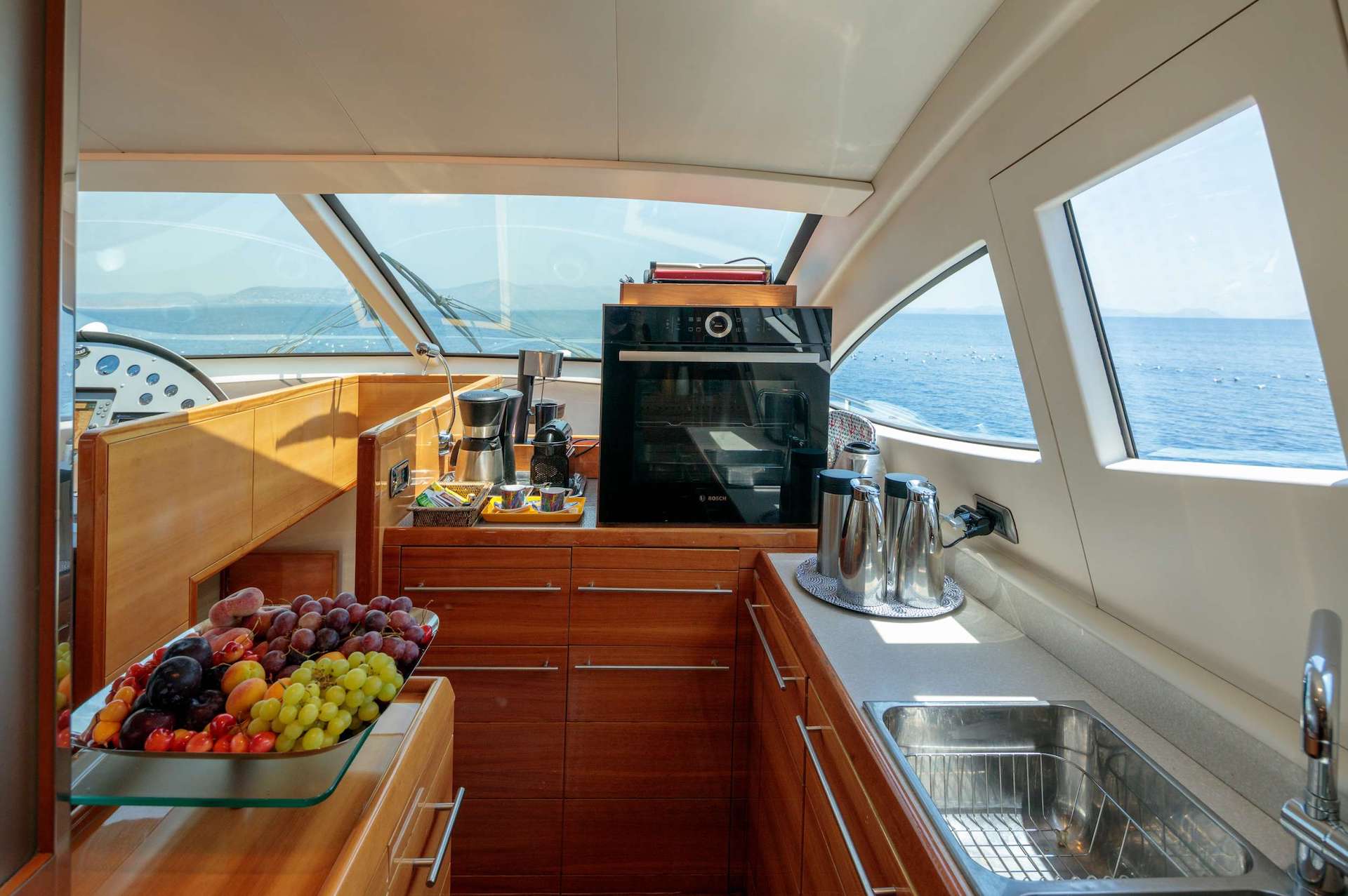 motor yacht charter George V galley