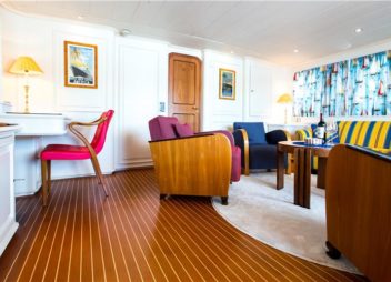 Motor Yacht Star Of The Sea upper salon