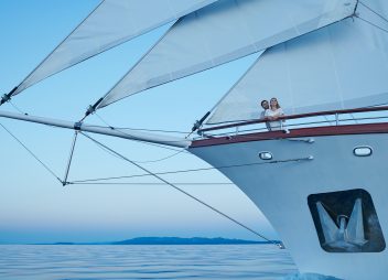 private yacht charter Corsario